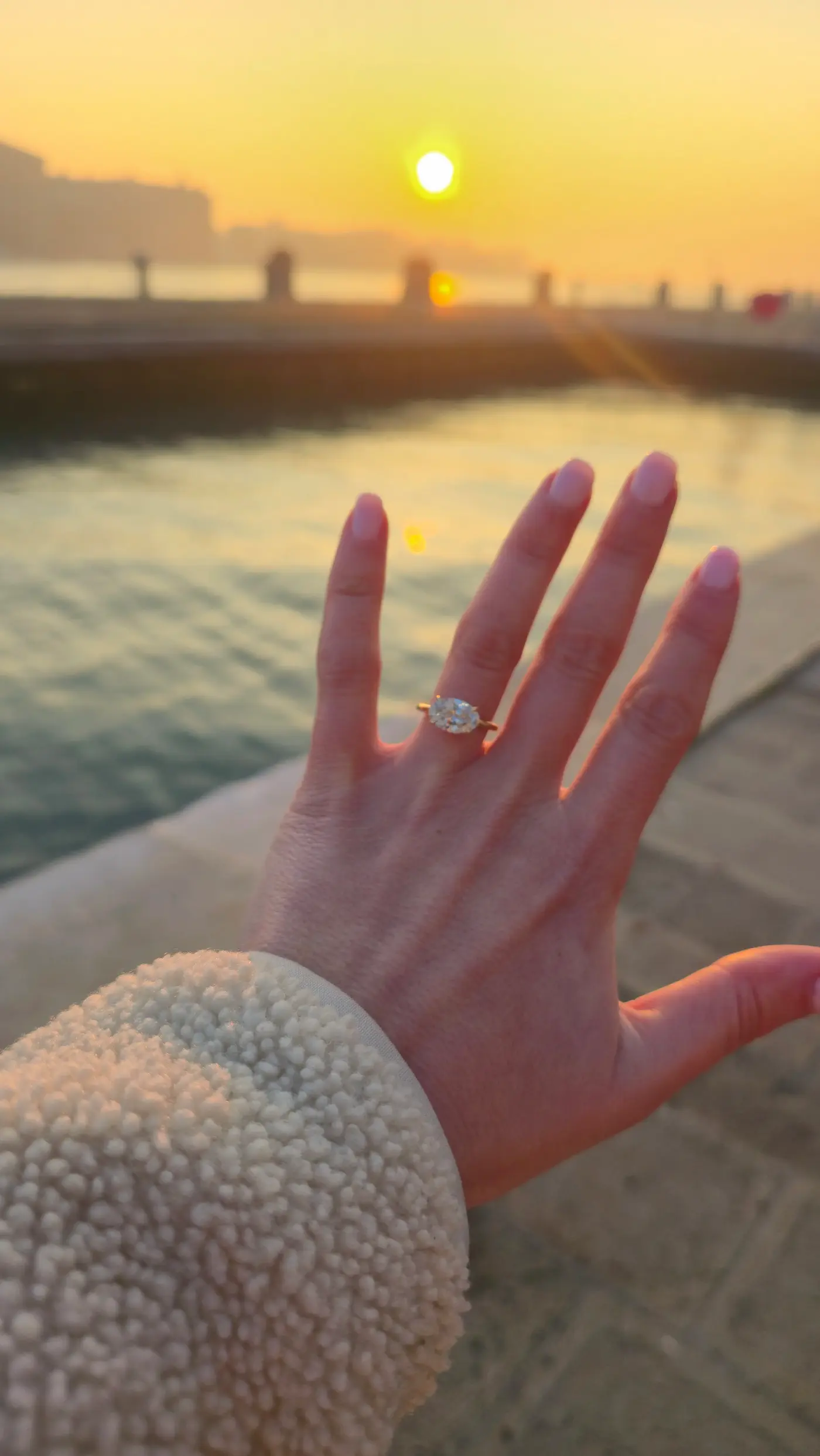 Detail of the custom engagement ring in Venice